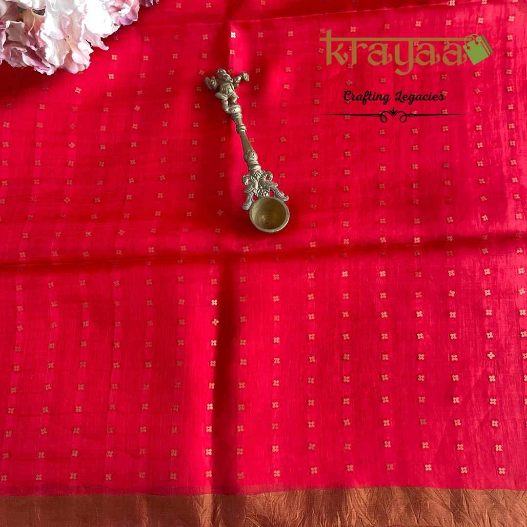 Red - Matka Silk Saree With Muslin Pallu
