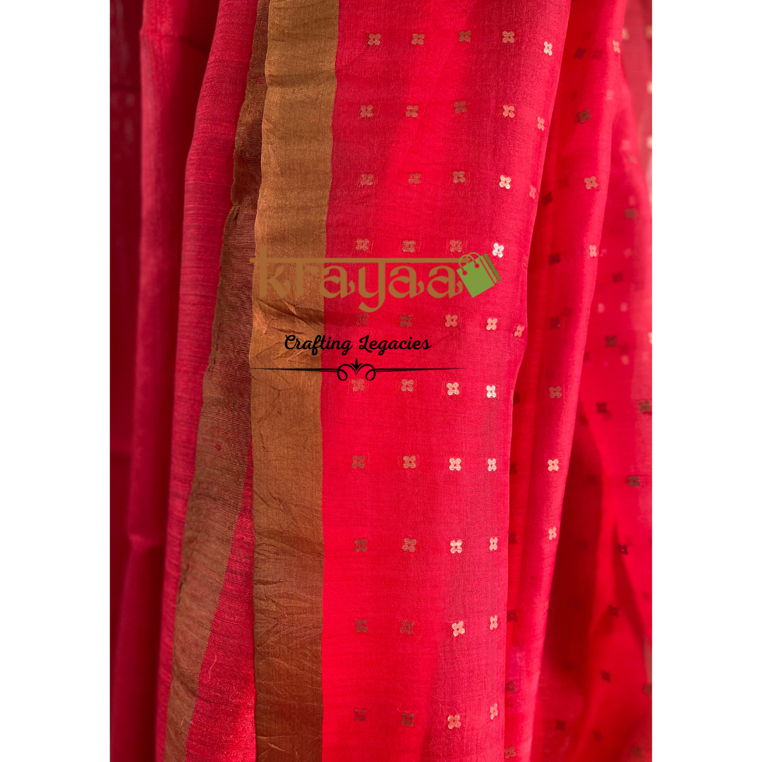 Red - Matka Silk Saree With Muslin Pallu
