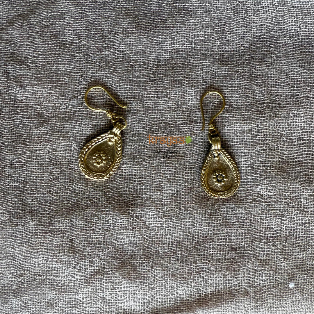 Brass beads long necklace with earrings.