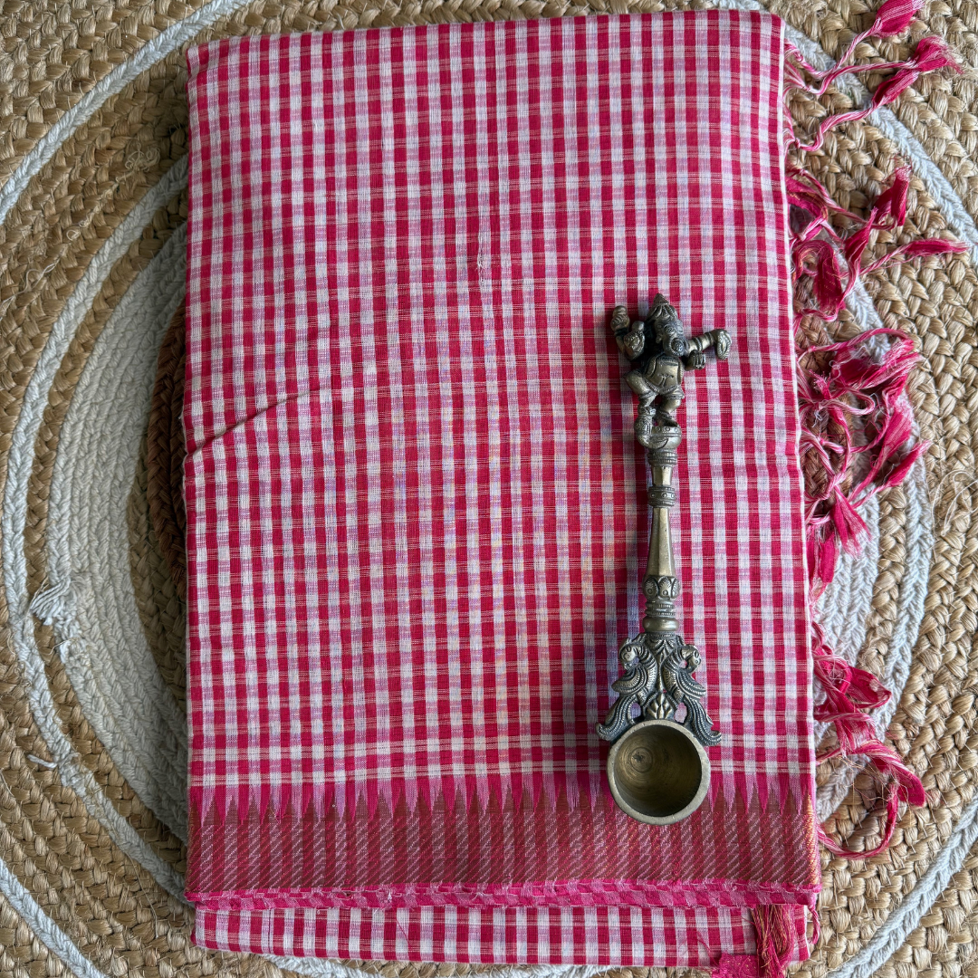 Red and white Mangalagiri Cotton Saree With Small Checks