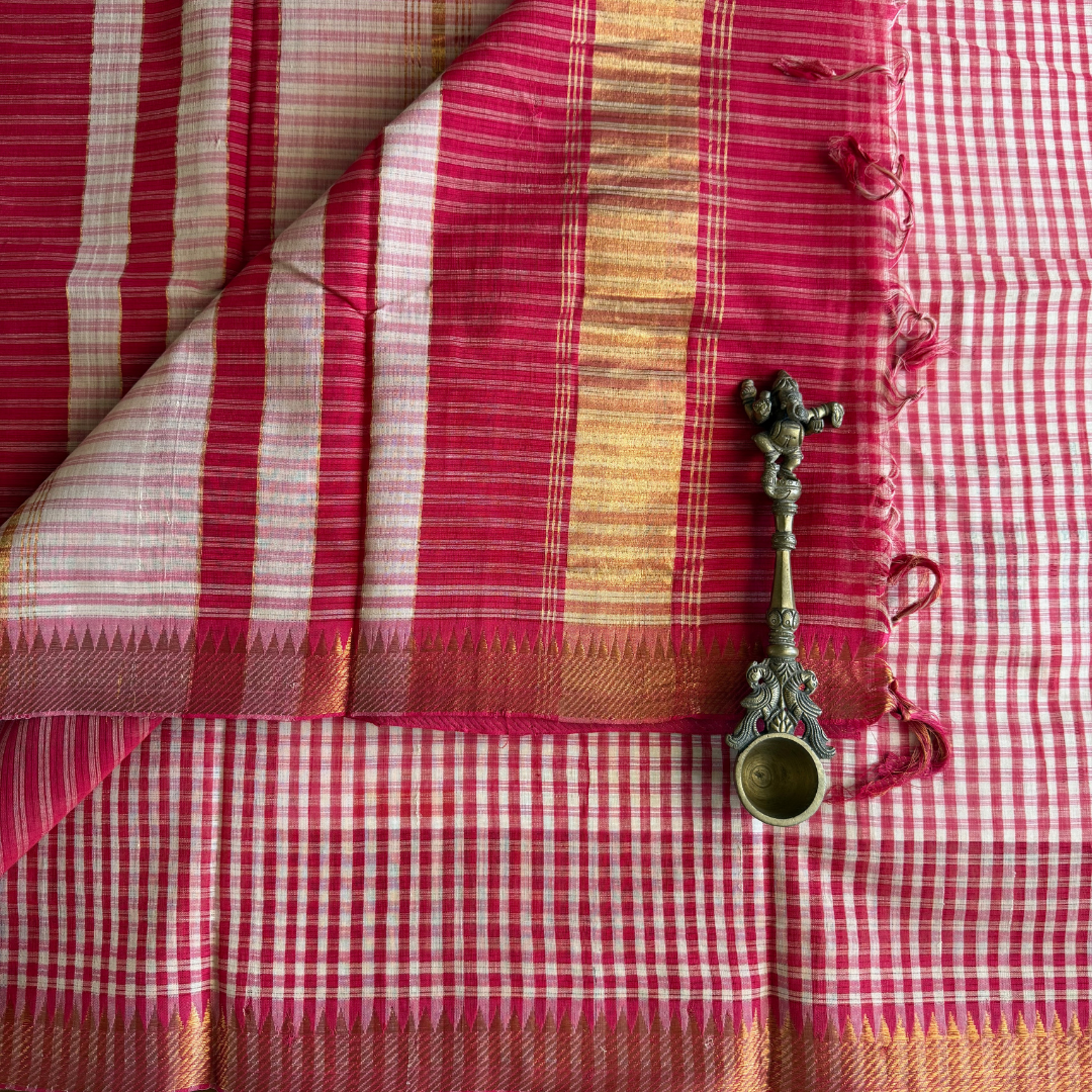 Red and white Mangalagiri Cotton Saree With Small Checks